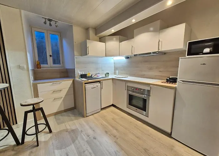 Le Pierre #quartier Historique#calme Apartment *